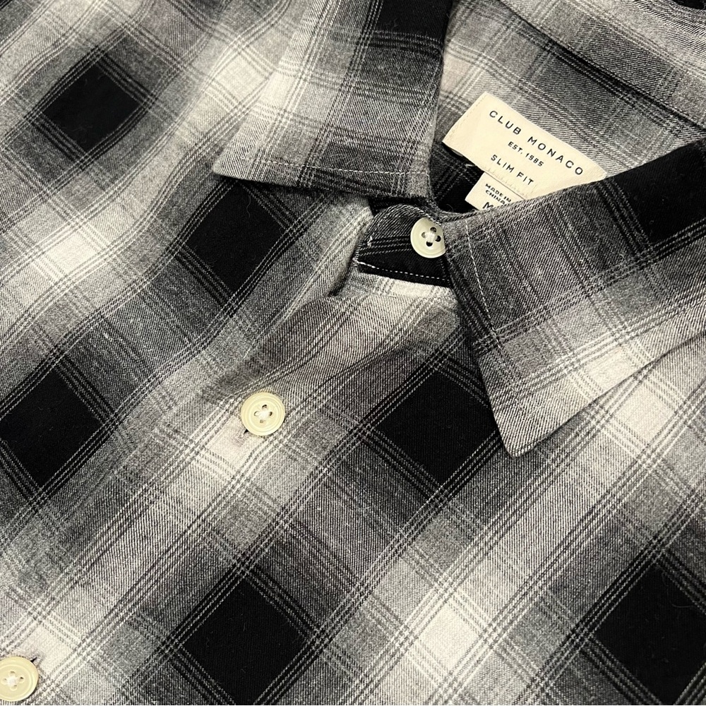 Club Monaco Men’s Slim Fit Lightweight Flannel Button Down Shirt Black Medium